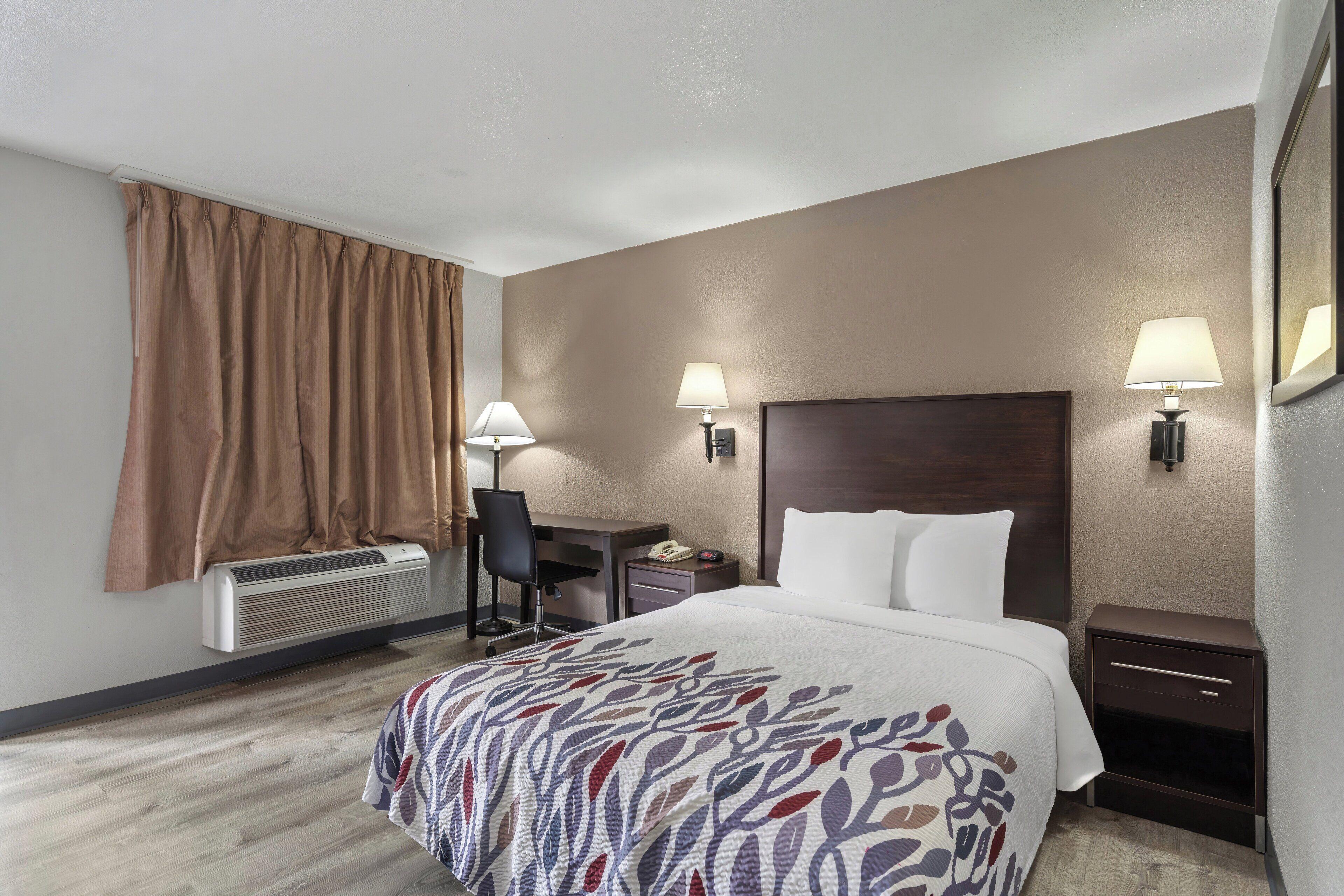 Deluxe Room with One Queen Bed Disability Access Non-Smoking,1706157817:JPEG